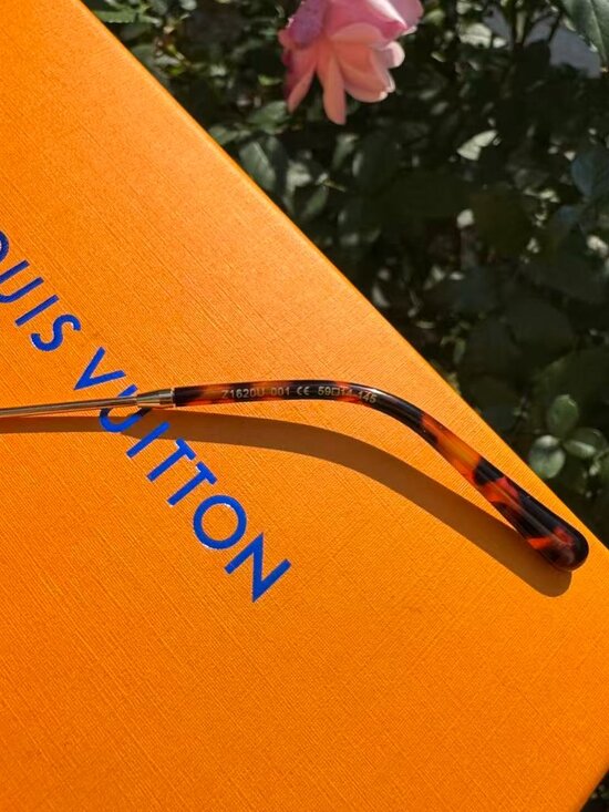 Louis Vuitton sunglasses?️ main image 4